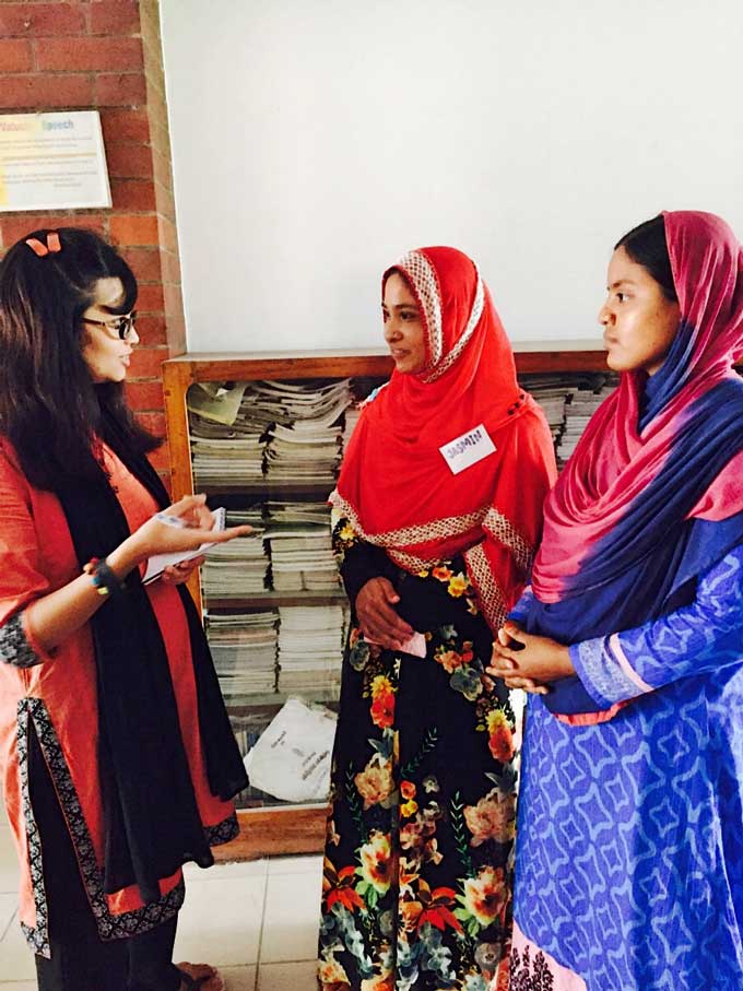 Jasmin Akter and Lovely Begam of BRAC sharing their thoughts with one of the trainers.